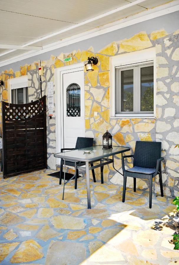 Spiros House And Studios Geni  Bagian luar foto